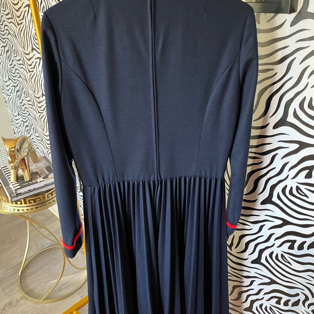 Dress - Picture 5 of 6
